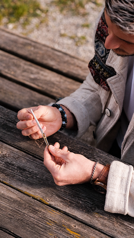 AXIS Smoking Products are elegant and sophisticated smoking accessories for smoking enthusiasts and connoisseurs. Our products are made from 100% Polished Brass and Tempered Stainless Steel.